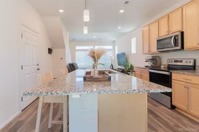 211 S Oak Hill Street, Aurora, CO 80018 - Photo 14