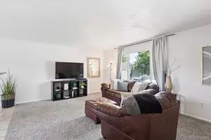 9975 W Wagon Trail Dr, Littleton, CO 80123 - Photo 10