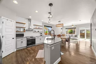 484 N Jamestown Way, Aurora, CO 80018 - Photo 8