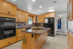 5182 Zinnia St, Arvada, CO 80002 - Photo 14