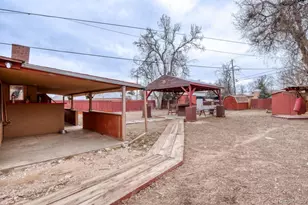 771 Troy St, Aurora, CO 80011 - Photo 14