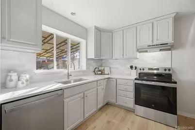 6220 W Arkansas Avenue, Lakewood, CO 80232 - Photo 8