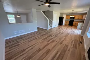 8151 S Mobile Way, Englewood, CO 80112 - Photo 2