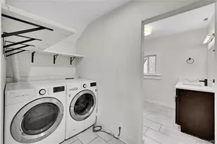 2551 N York St, Denver, CO 80205 - Photo 24
