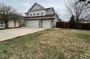 19193 E Amherst Dr, Aurora, CO 80013 - Photo 2