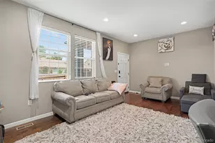 818 S Kalispell Cir, Aurora, CO 80017 - Photo 4
