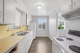 5110 E Thrill Pl, Denver, CO 80207 - Photo 8