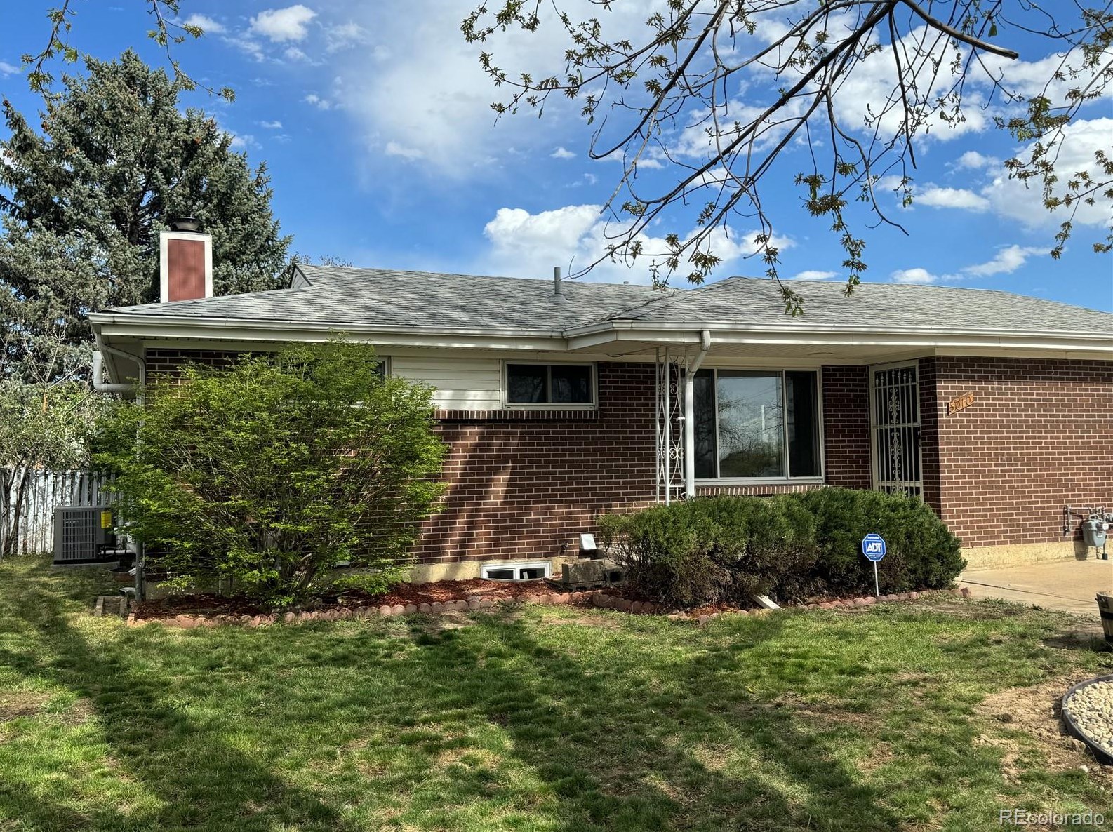 3010 Atchison St, Denver, CO 80011-2210