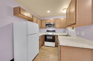 922 S Dearborn Way, Aurora, CO 80012 - Photo 8