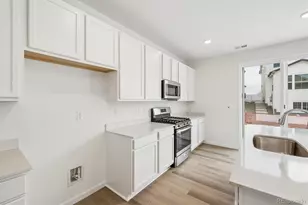 475 S Salida St, Aurora, CO 80017 - Photo 10