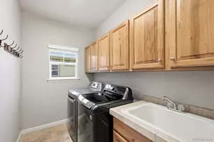 27545 E Nova Pl, Aurora, CO 80016 - Photo 18