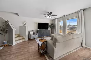 1381 S Cathay Ct, Aurora, CO 80017 - Photo 4