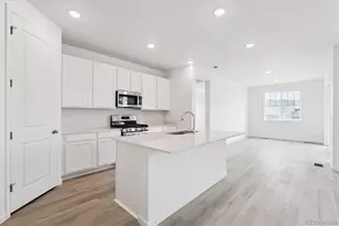 4385 Elkwood Ct, Johnstown, CO 80534 - Photo 4