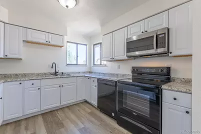 5119 Chandler Way, Denver, CO 80239 - Photo 20