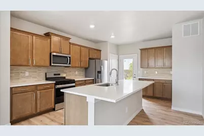 678 N Ukraine Street, Aurora, CO 80018 - Photo 6