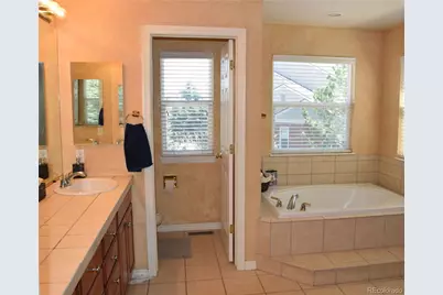 6368 S Walden Way, Aurora, CO 80016 - Photo 10