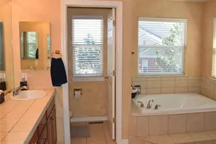 6368 S Walden Way, Aurora, CO 80016 - Photo 10