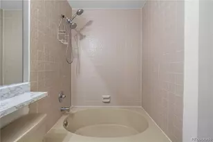 910 S Walden St, Aurora, CO 80017 - Photo 8