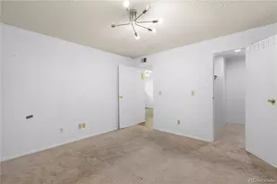 910 S Walden St, Aurora, CO 80017 - Photo 10