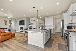 208 S Waterloo St, Aurora, CO 80018 - Photo 8