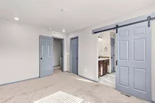 231 S Old Hammer Ct, Aurora, CO 80018 - Photo 20