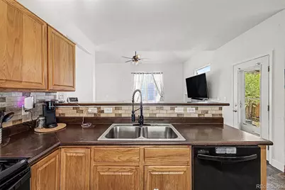10152 Wyandott Circle N, Thornton, CO 80260 - Photo 12