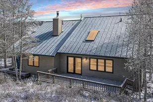 132 Burgundy Cir, Silverthorne, CO 80498 - Photo 2