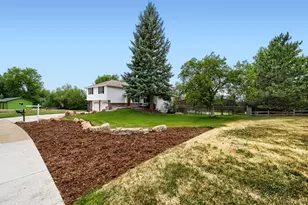 12875 Hillcrest Dr, Longmont, CO 80504 - Photo 32