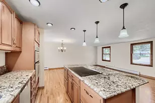 12875 Hillcrest Dr, Longmont, CO 80504 - Photo 10