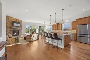 4332 Chateau Ridge Rd, Castle Rock, CO 80108 - Photo 2