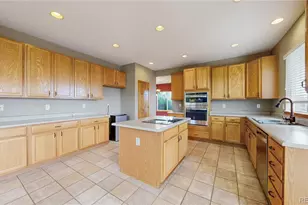 5904 S Ukraine St, Aurora, CO 80015 - Photo 6
