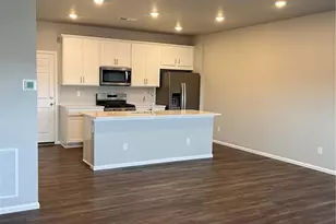 6356 N Lisbon St, Aurora, CO 80019 - Photo 6