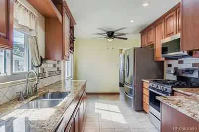 664 S Washington Circle, Englewood, CO 80113 - Photo 4