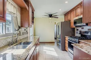 664 S Washington Cir, Englewood, CO 80113 - Photo 4