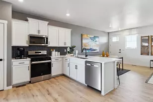 331 N Bersshine St, Watkins, CO 80137 - Photo 10