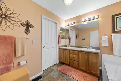 18944 Burlington Place, Denver, CO 80249 - Photo 28