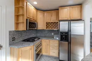 2261 S Lincoln St, Denver, CO 80210 - Photo 10