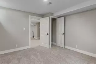 7296 Avrum Dr, Denver, CO 80221 - Photo 30