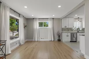 7296 Avrum Dr, Denver, CO 80221 - Photo 8