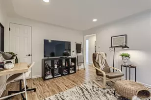 3376 Jasmine St, Denver, CO 80207 - Photo 6