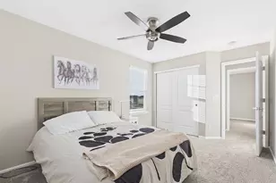 24339 E Kansas Cir, Aurora, CO 80018 - Photo 32