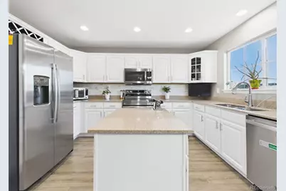 24339 E Kansas Circle, Aurora, CO 80018 - Photo 14