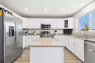 24339 E Kansas Cir, Aurora, CO 80018 - Photo 14