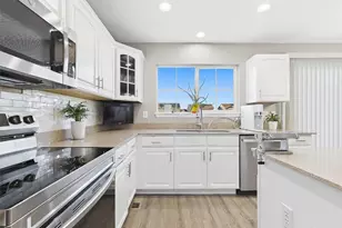24339 E Kansas Cir, Aurora, CO 80018 - Photo 12