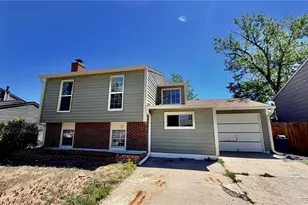 218 Madison Dr, Bennett, CO 80102 - Photo 1