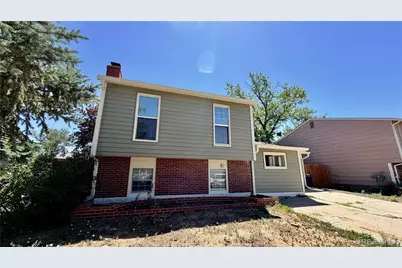 218 Madison Drive, Bennett, CO 80102 - Photo 2