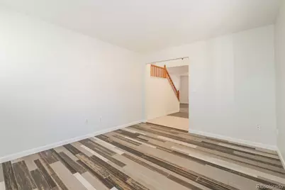 2604 S Dunkirk Court, Aurora, CO 80013 - Photo 8