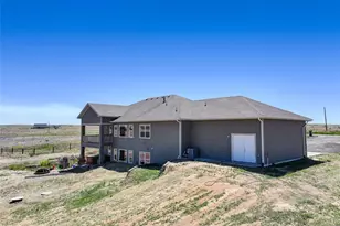 45425 Wolf Creek Dr, Bennett, CO 80102 - Photo 46