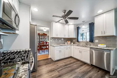 429 Newark Street, Aurora, CO 80010 - Photo 18