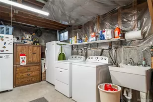 429 Newark St, Aurora, CO 80010 - Photo 34